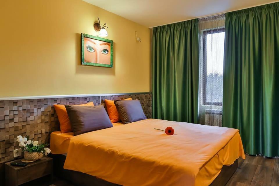 Guest House Beniart Vetrintsi Exterior photo
